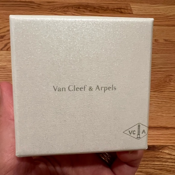 Van Cleef & Arpels Jewelry Box Set - Picture 4 of 9